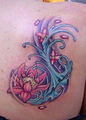 tattoo fiori tatuaggi significato colorati di ciliegio loto pesco farfalle